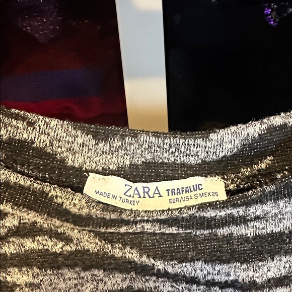 Zara black/gray zebra print 3/4 sleeve crew neck sweater size S - Picture 2 of 3